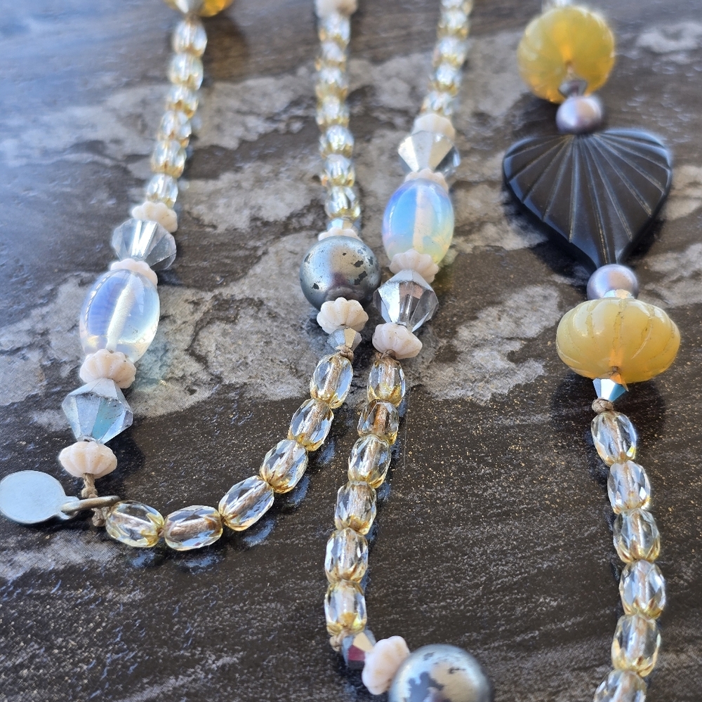 Tarina Tarintino Elegant Black Yellow, & Multicolored Estate 29" Beaded Necklace - Picture 7 of 13